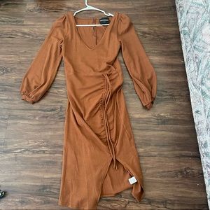 NWOT Kittenish Midi Dress